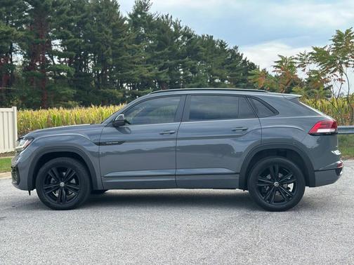 2023 Volkswagen Atlas Cross Sport 3.6 V6 SEL R-Line Black