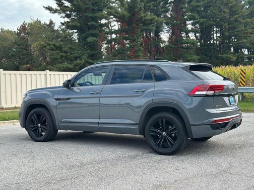 2023 Volkswagen Atlas Cross Sport 3.6 V6 SEL R-Line Black