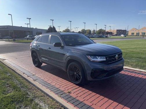2023 Volkswagen Atlas Cross Sport 3.6 V6 SEL R-Line Black