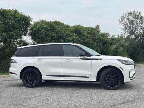 2025 Lincoln Aviator Reserve AWD