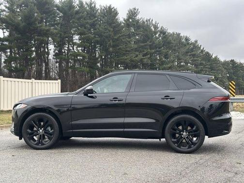 2024 Jaguar F-PACE P250 R-Dynamic S
