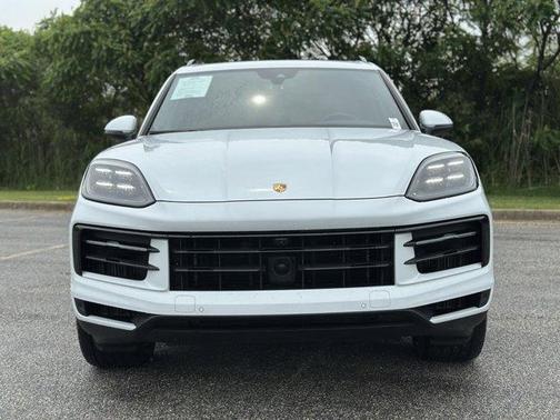 2024 Porsche Cayenne S