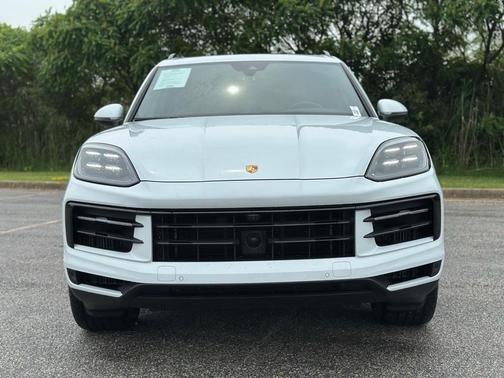 2024 Porsche Cayenne S