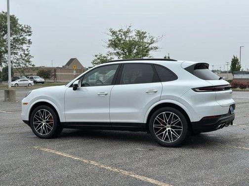 2024 Porsche Cayenne S