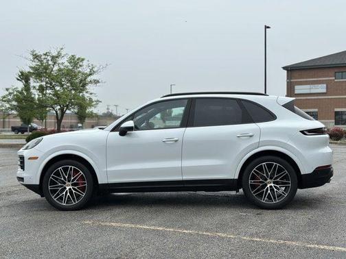 2024 Porsche Cayenne S