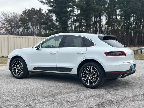 2017 Porsche Macan S