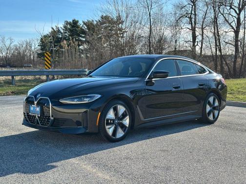 Black Sapphire Metallic 2024 BMW i4 Gran Coupe xDrive40
