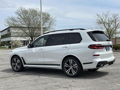 2025 BMW X7 xDrive40i