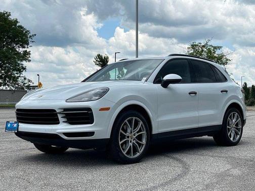White 2020 Porsche Cayenne Base