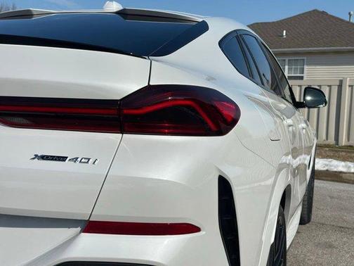 2026 BMW X6 xDrive40i