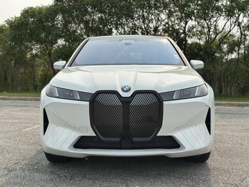 2026 BMW iX xDrive45