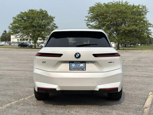 2026 BMW iX xDrive45