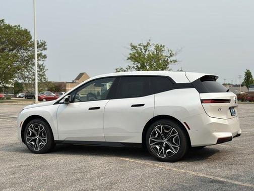 2026 BMW iX xDrive45