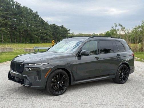 Dravit Gray Metallic 2024 BMW X7 M60i