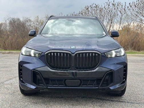 Tanzanite Blue II Metallic 2026 BMW X5 PHEV xDrive50e