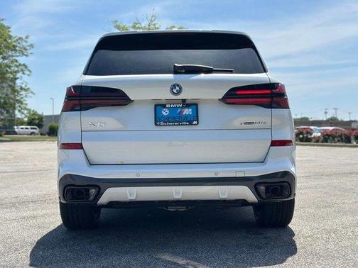 Mineral White Metallic 2026 BMW X5 PHEV xDrive50e