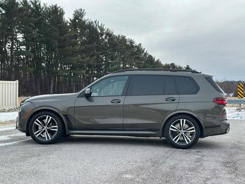 2024 BMW X7 xDrive40i