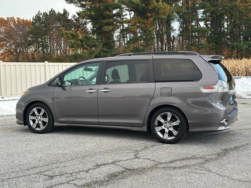 2013 Toyota Sienna SE