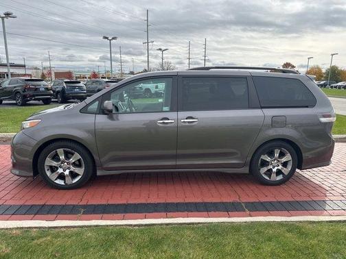 2013 Toyota Sienna SE