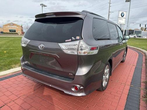 2013 Toyota Sienna SE