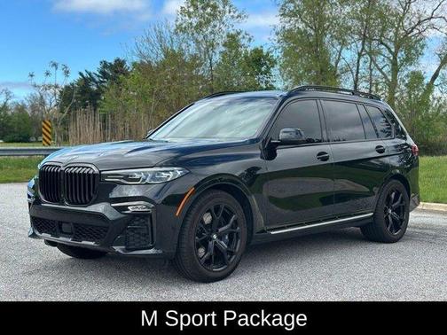 Black Sapphire Metallic 2021 BMW X7 xDrive40i