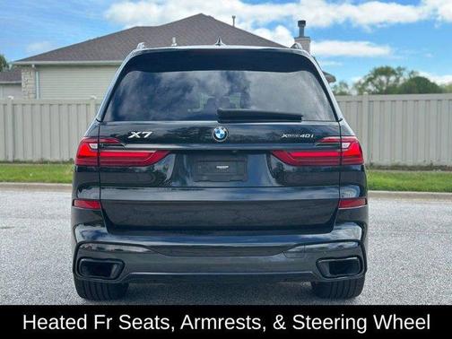 Black Sapphire Metallic 2021 BMW X7 xDrive40i