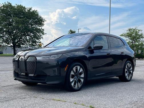 Dark Graphite Metallic 2024 BMW iX xDrive50