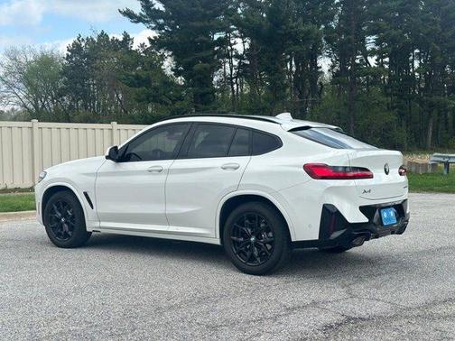Alpine White 2023 BMW X4 xDrive30i