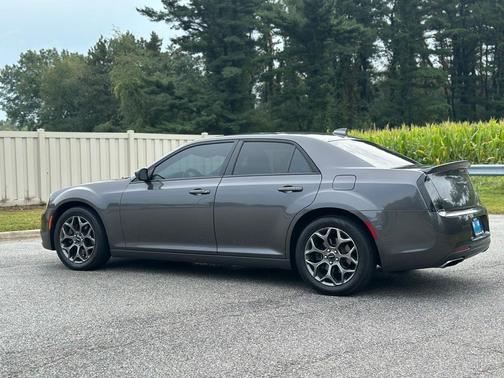 2018 Chrysler 300 S