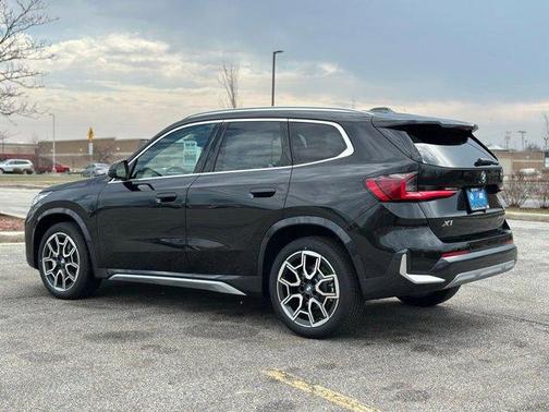 Black Sapphire Metallic 2026 BMW X1 xDrive28i