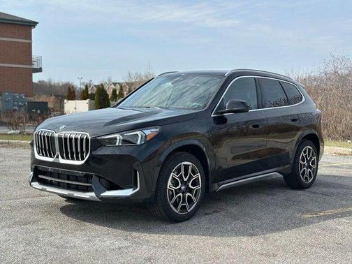 Black Sapphire Metallic 2026 BMW X1 xDrive28i