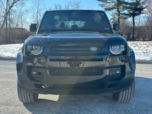 2024 Land Rover Defender P300