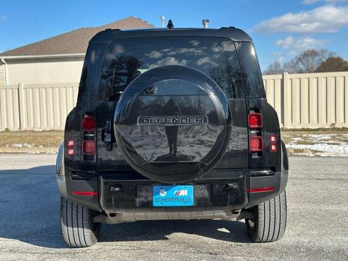 2024 Land Rover Defender P300