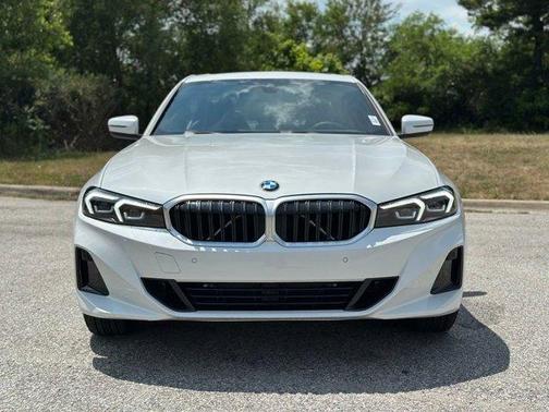 2025 BMW 330 i xDrive