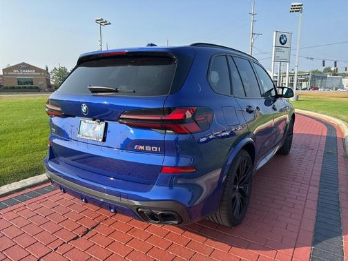 2025 BMW X5 M60i