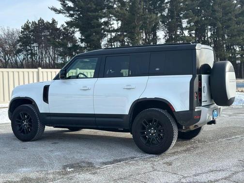 2022 Land Rover Defender 110 S