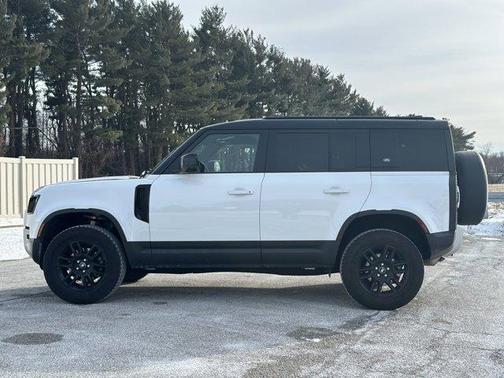2022 Land Rover Defender 110 S