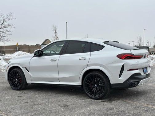 2026 BMW X6 M60i