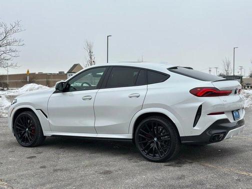 2026 BMW X6 M60i