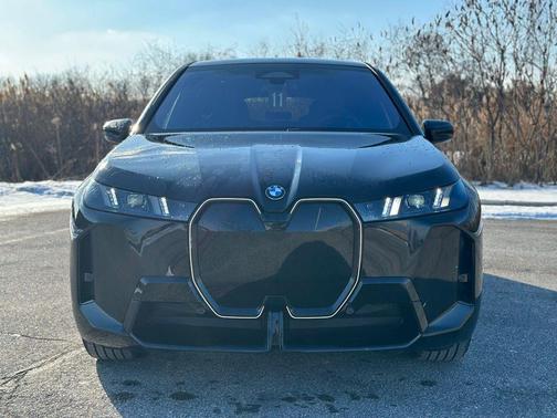 2026 BMW iX xDrive60
