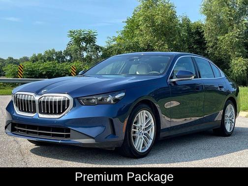 Phytonic Blue Metallic 2024 BMW 530 i xDrive
