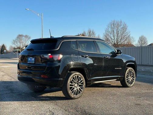 2022 Jeep Compass Altitude