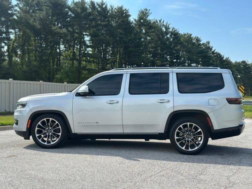 Silver Zynith 2022 Jeep Wagoneer Series III