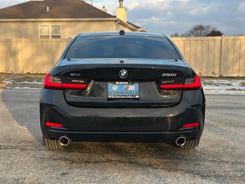 2023 BMW 330 i xDrive