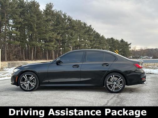 2023 BMW 330 i xDrive