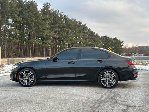 2023 BMW 330 i xDrive