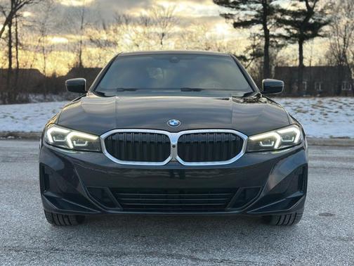 2023 BMW 330 i xDrive