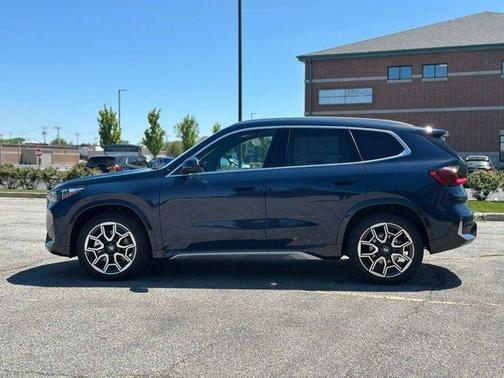 Night 2026 BMW X1 xDrive28i