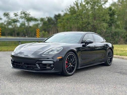 2020 Porsche Panamera GTS
