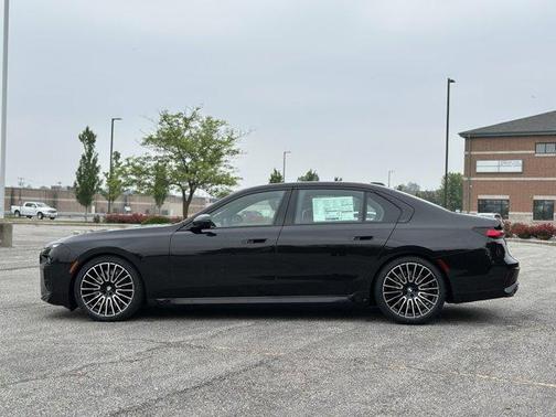 2025 BMW 760 760i xDrive